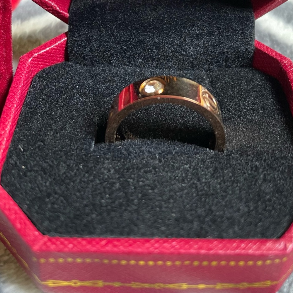 Elegant Gold Ring with dual Accents